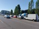 Una immagine del traffico sulla ciclabile di via Tirreno