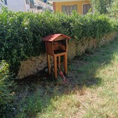 La casetta data alle fiamme