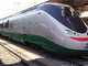 Donna sui binari della Torino-Milano, treni bloccati con ritardi