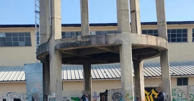 L'intervento della polizia locale al Peccei