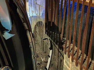 Maxi incidente nella notte in via Lauro Rossi