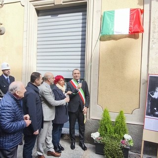 Scoperta la targa per Gipo Farassino