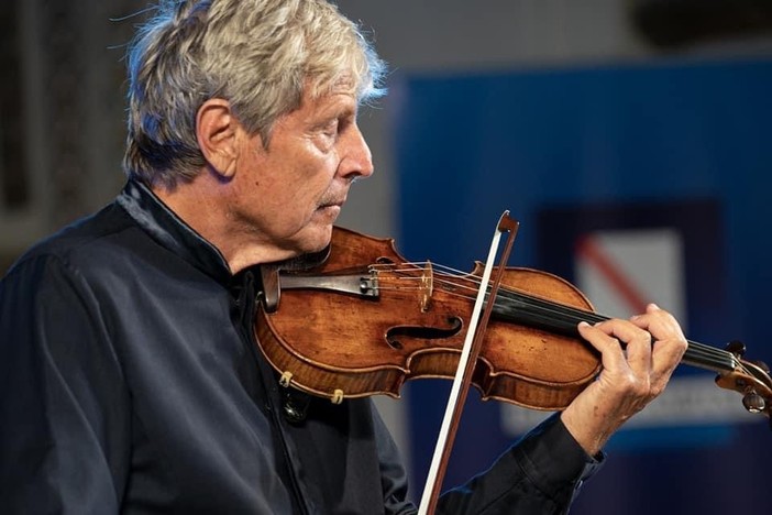 "Uto Ughi per i Giovani": 400 studenti al Carignano per la tappa torinese "Uto Ughi per i Giovani": 400 studenti al Carignano per la tappa torinese