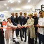 Il taglio del nastro dell'Unito Store