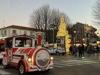 Dal Castello alla città: la magia del Natale invade Rivoli Dal Castello alla città: la magia del Natale invade Rivoli