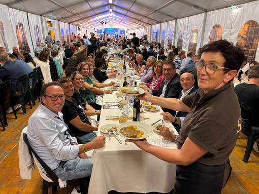 Villanova Solaro: oltre 2500 pasti per la Sagra della Noce