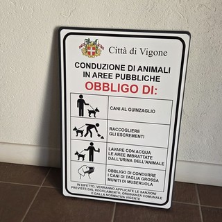 Uno dei nuovi cartelli Uno dei nuovi cartelli