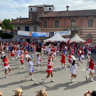 Spettacolo e sfilata tra le vie di Vigone per Santa Cecilia Spettacolo e sfilata tra le vie di Vigone per Santa Cecilia