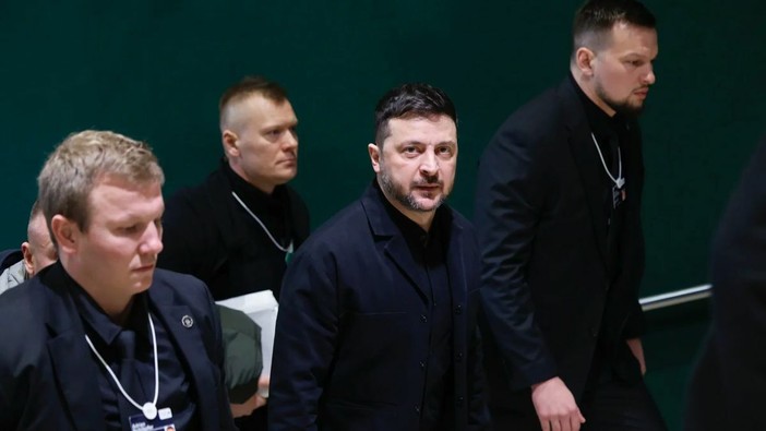A Davos Zelensky ringrazia Ursula ma sgrida l’Europa
