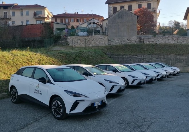 L'Unione Montana Valli di Lanzo, Ceronda e Casternone punta sulla mobilità sostenibile con 19 nuove auto elettriche L'Unione Montana Valli di Lanzo, Ceronda e Casternone punta sulla mobilità sostenibile con 19 nuove auto elettriche