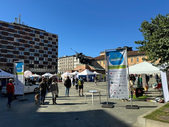 Torna a Monza il “Villaggio della salute”: tre giorni dedicati a prevenzione e benessere con screening gratuiti e un programma di attività per tutti Torna a Monza il “Villaggio della salute”: tre giorni dedicati a prevenzione e benessere con screening gratuiti e un programma di attività per tutti