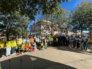 Volontari Torino Spazio Pubblico e McDonald’s puliscono parco Peccei Volontari Torino Spazio Pubblico e McDonald’s puliscono parco Peccei