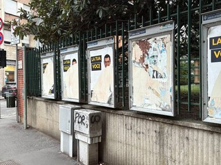 Il raid contro i manifesti Il raid contro i manifesti