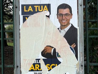 Il raid contro i manifesti Il raid contro i manifesti