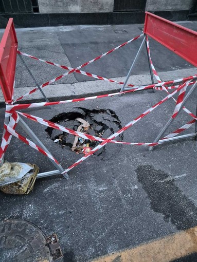 La buca delle polemiche La buca delle polemiche