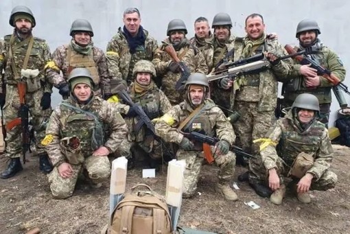Il reclutamento dei mercenari per Kiev, forse coinvolti anche i consolati