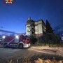 Volpiano, incendio nell'hotel dimesso di via Brandizzo