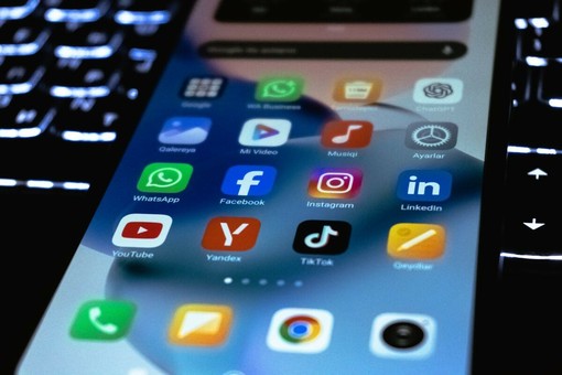 Social media e fatturato: il grande equivoco che sta costando caro alle imprese italiane Social media e fatturato: il grande equivoco che sta costando caro alle imprese italiane