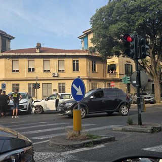 Incidente in corso Peschiera: coinvolti due mezzi