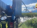 Airasca, carta da macero in fiamme nel camion della raccolta differenziata: l'intervento dei vigili del fuoco