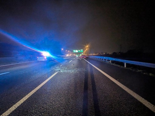 Terribile incidente in tangenziale all'uscita di corso Regina: morto un uomo Terribile incidente in tangenziale all'uscita di corso Regina: morto un uomo