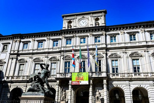 "Si sospenda il Piano Regolatore": il M5S sgancia la bomba su Lo Russo dopo le accuse all'assessore Mazzoleni "Si sospenda il Piano Regolatore": il M5S sgancia la bomba su Lo Russo dopo le accuse all'assessore Mazzoleni