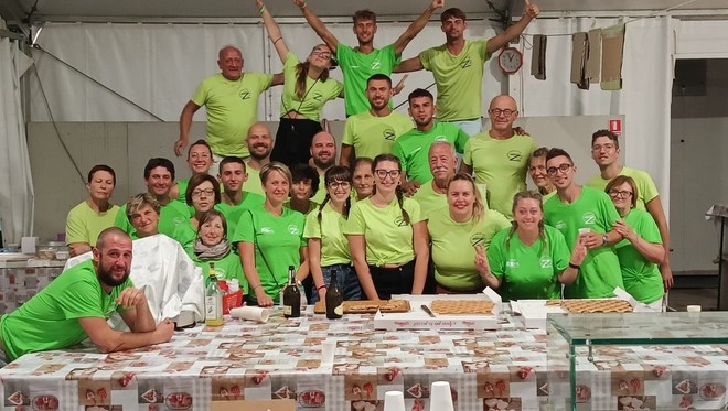 Dalle costine al liscio, la frazione di Zucchea torna a fare festa