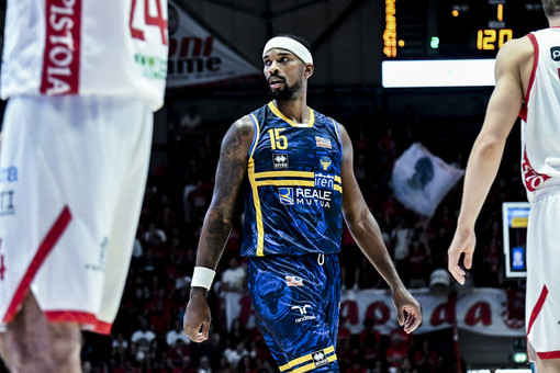 Basket, la Reale Mutua reagisce: Torino trova la prima vittoria sul campo di Pistoia Basket, la Reale Mutua reagisce: Torino trova la prima vittoria sul campo di Pistoia