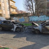 Incendio vicino alla Pellerina, a fuoco due auto