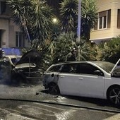 Auto a fuoco in piazza Brennero, arrestati mandante ed esecutore: le indagini tra Savona e Torino Auto a fuoco in piazza Brennero, arrestati mandante ed esecutore: le indagini tra Savona e Torino