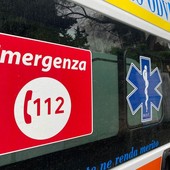 Auto si ribalta sulla Torino-Milano: grave il conducente