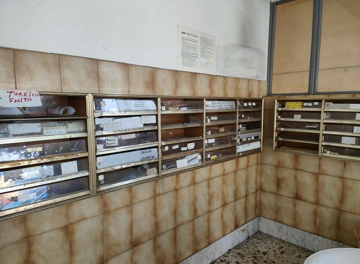 Sempre più grave la situazione negli alloggi ATC di Corso Taranto 80