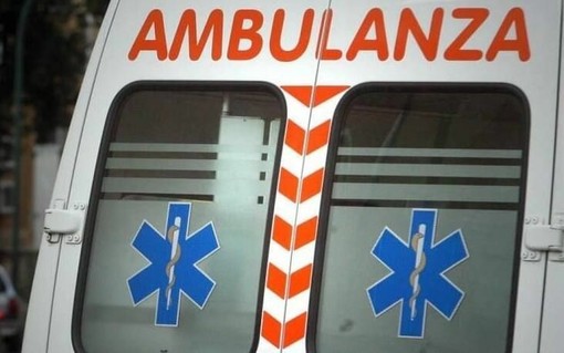 Pino Torinese, 91enne incastrato sotto un albero caduto mentre è in bici