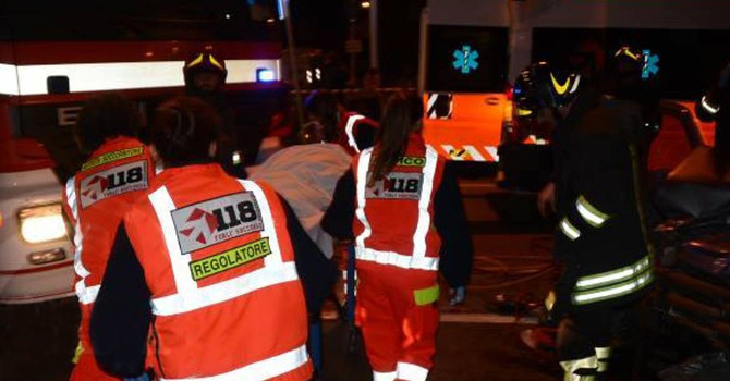 Tragedia nella notte a Chieri: morto ragazzo di 23 anni