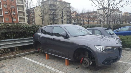 Auto finita nel mirino dei ladri