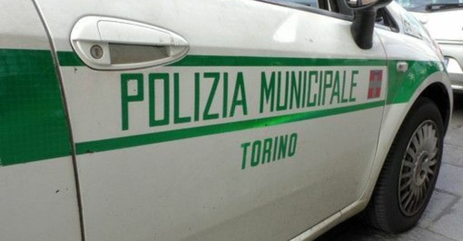 Carrozzeria non in regola a Torino Nord, oltre 5 mila euro di multa