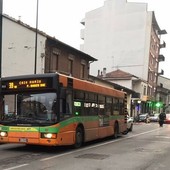 Un autobus della linea 39 in transito a Nichelino