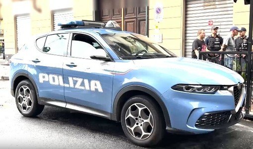 Controlli in zona Aurora: 91 persone identificate, 3 denunciate, chiusi 2 locali Controlli in zona Aurora: 91 persone identificate, 3 denunciate, chiusi 2 locali