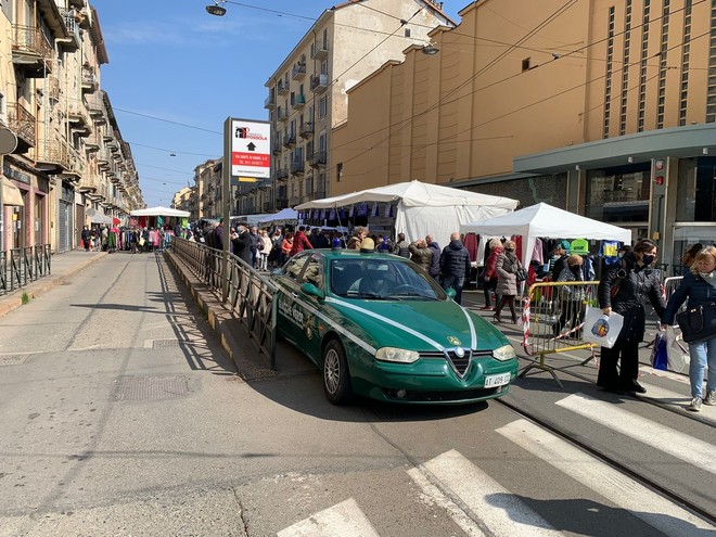 Notte bianca in via Di Nanni: negozi aperti fino a mezzanotte tra street food, musica e artigianato Notte bianca in via Di Nanni: negozi aperti fino a mezzanotte tra street food, musica e artigianato