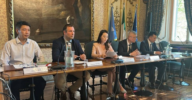 A Torino patto con Confesercenti per coinvolgere gli imprenditori cinesi A Torino patto con Confesercenti per coinvolgere gli imprenditori cinesi