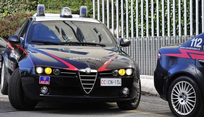 auto carabinieri - foto di archivio