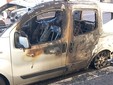 Auto bruciate in zona Aeronautica