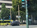 Una immagine dell'auto che si è ribaltata in corso Agnelli Una immagine dell'auto che si è ribaltata in corso Agnelli