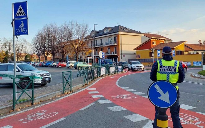 Controlli della Municipale ad Alpignano Controlli della Municipale ad Alpignano