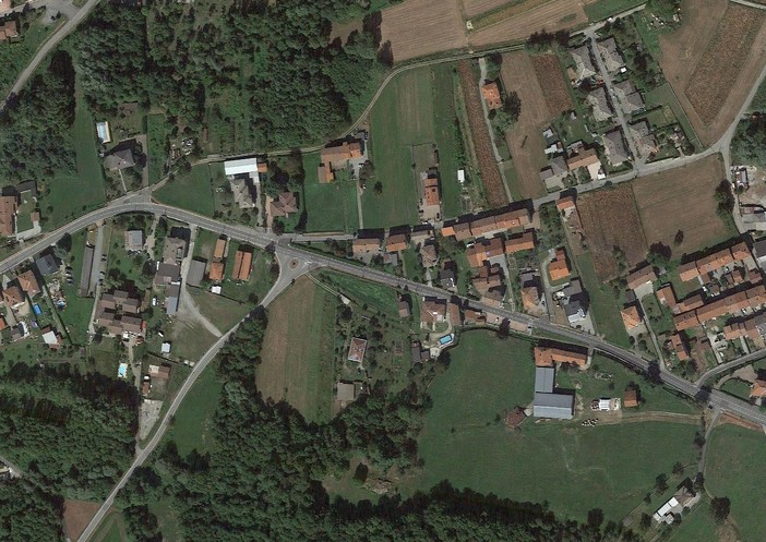 Un nuovo marciapiede per mettere in sicurezza la provinciale 68 a Lessolo