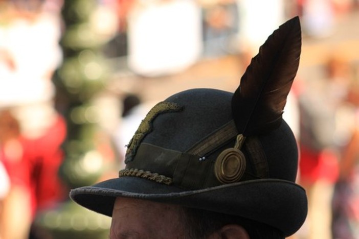 A Poirino grande festa per i 90 anni degli alpini