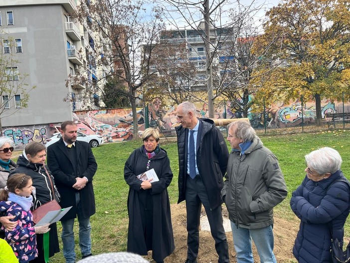 Un tiglio per Laura Salvetti Firpo: così Torino ha celebrato la Giornata Internazionale dell'Albero