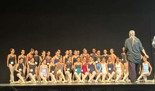Lezione speciale con Alessandra Celentano per le ragazze di Armonia Danza Lezione speciale con Alessandra Celentano per le ragazze di Armonia Danza
