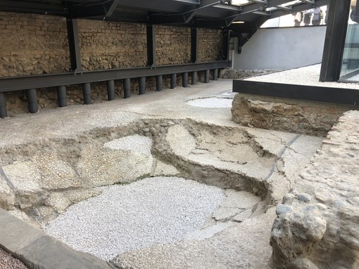 Apre al pubblico la domus romana che inaugura la nuova piazzetta della Visitazione [VIDEO E FOTO]