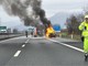 Auto prende fuoco sul raccordo Torino - Pinerolo: traffico in tilt Auto prende fuoco sul raccordo Torino - Pinerolo: traffico in tilt